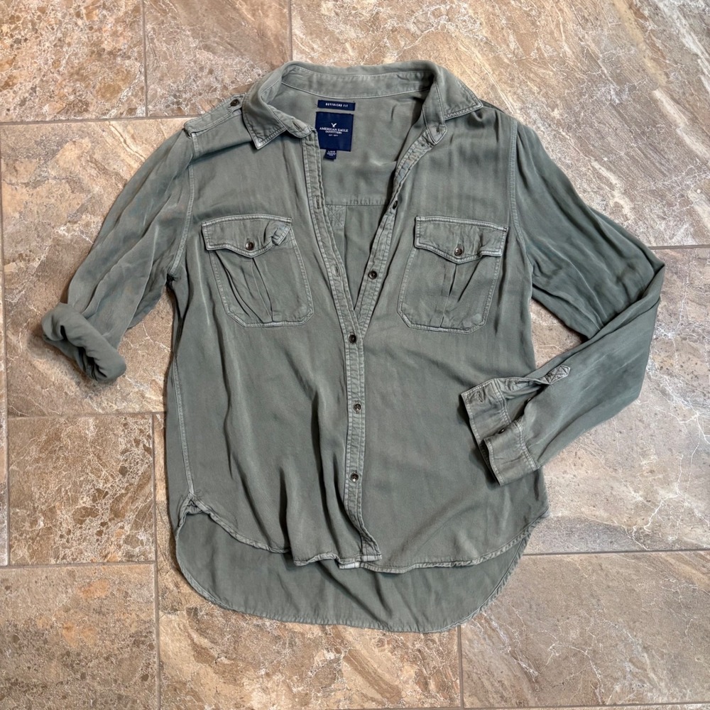 American Eagle Outfitters Olive Green Boyfriend Fit Button Down Shirt Large L